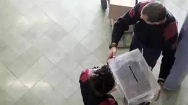 Abren colegios electorales para las elecciones generales en España Abren colegios electorales para las elecciones generales en España