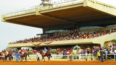 Asesinan a tiros a entrenador dentro del hipódromo de Santa Rita Asesinan a tiros a entrenador dentro del hipódromo de Santa Rita