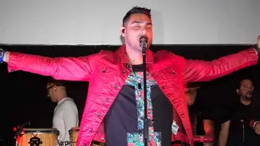 Ronald Borjas y su romanticismo tropical enamoraron en Íntimos Ronald Borjas y su romanticismo tropical enamoraron en Íntimos