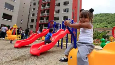 Venezuela se encuentra entre los países con alto desarrollo humano Venezuela se encuentra entre los países con alto desarrollo humano