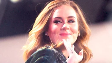 Adele y Jimmy Fallon cantan "Hello" con instrumentos infantiles (+Video)