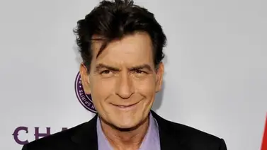 Charlie Sheen grabó video sexual con otro hombre Charlie Sheen grabó video sexual con otro hombre