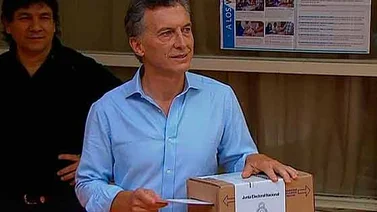 Macri sufraga y dice que es una nueva etapa en Argentina