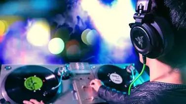 Vecinos denuncian fiesta ilegal en la urbanización La Lagunita Vecinos denuncian fiesta ilegal en la urbanización La Lagunita