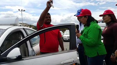Entrega de taxis se llevó a cabo a nivel nacional