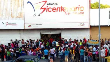 Compradores enardecidos en Charallave por cierre de Bicentenario (+Video)