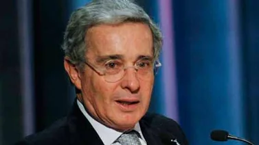Álvaro Uribe critica al al gobierno de Juan Manuel Santos