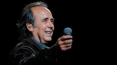 Serrat vuelve a seducir a Panamá
