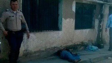 Asesinan a mecánico al confundirlo con otro sujeto