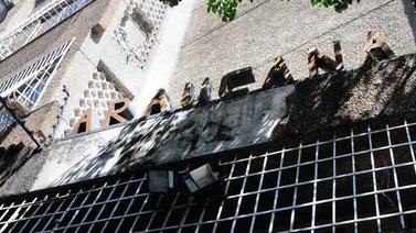 Ultimado fotógrafo español en asalto a su residencia