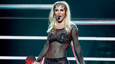 A Britney Spears se le abrió el vestuario en plena presentación (+Video)