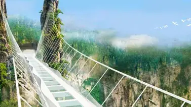 ¿Te atreves a cruzar? Puente colgante con piso de cristal sobre precipicio (+Fotos) ¿Te atreves a cruzar? Puente colgante con piso de cristal sobre precipicio (+Fotos)
