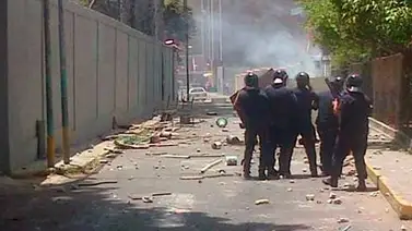 Atacan sede de Polimiranda en La Urbina Atacan sede de Polimiranda en La Urbina