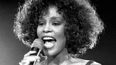 Anuncian concierto de Whitney Houston en holograma