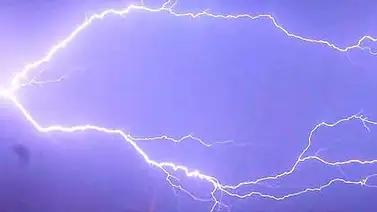 Impacto de rayos durante fuertes tormentas deja 20 muertos en la India Impacto de rayos durante fuertes tormentas deja 20 muertos en la India