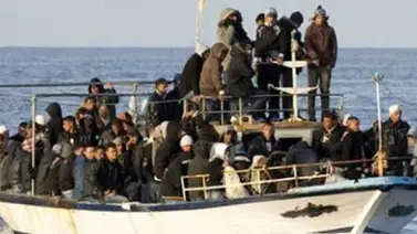 Barco de la Marina brasileña rescata a 220 inmigrantes en el Mediterráneo Barco de la Marina brasileña rescata a 220 inmigrantes en el Mediterráneo