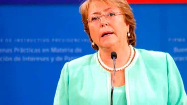 Roban armas a escoltas de Bachelet cuando tomaban café