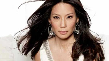 Lucy Liu presenta a su primogénito a través de las redes sociales