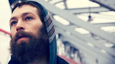 Ante banderas palestinas Matisyahu lanzó un mensaje de paz