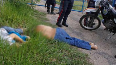 Con tiros de gracia fueron abandonados dos cadáveres en plena vía pública