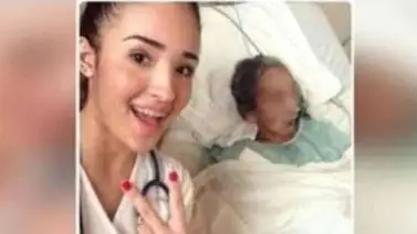 Polémica selfie de una estudiante de medicina con una de sus pacientes Polémica selfie de una estudiante de medicina con una de sus pacientes