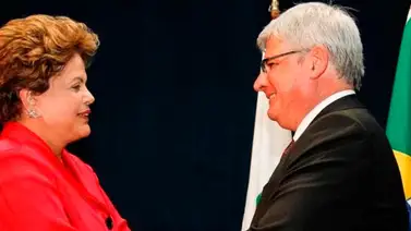 Rousseff ratificó en el cargo a Fiscal que fue cuestionado por caso Petrobras Rousseff ratificó en el cargo a Fiscal que fue cuestionado por caso Petrobras