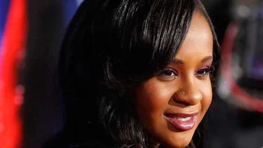 Publican fotos de Bobbi Kristina en su lecho de muerte