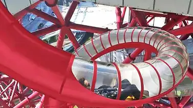 El tobogán más grande del mundo El tobogán más grande del mundo