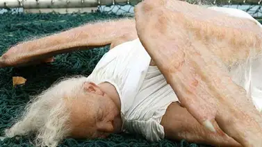 Artistas chinos crean representación de un ángel realista Artistas chinos crean representación de un ángel realista