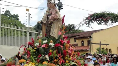 Pueblo de Araira homenajea a la Virgen del Carmen
