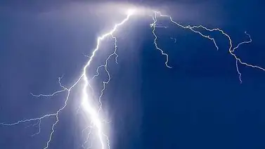 Centella electrocutó a niño en Barcelona Centella electrocutó a niño en Barcelona