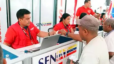 Maduro felicitó al Seniat por cumplir la meta prevista para 2015 Maduro felicitó al Seniat por cumplir la meta prevista para 2015
