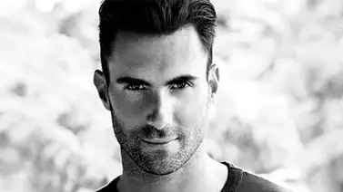 Adam Levine muestra su nuevo look Adam Levine muestra su nuevo look