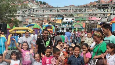 Alcaldía de Sucre sorprende a los pequeños en su día