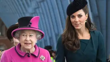 A la reina Isabel II le desagradan los zapatos de Kate Middleton A la reina Isabel II le desagradan los zapatos de Kate Middleton