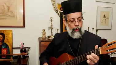 Fernando Rivas, un padre que rockea con todas las de la ley Fernando Rivas, un padre que rockea con todas las de la ley