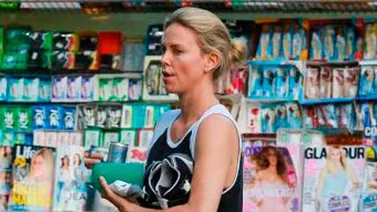 Charlize Theron reapareció en público luego de romper con Penn