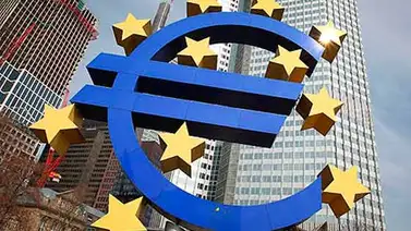 La eurozona recibe de Atenas una nueva petición para tercer rescate La eurozona recibe de Atenas una nueva petición para tercer rescate