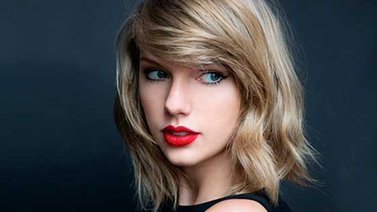 "Blank Space" lleva a la cima a Taylor Swift