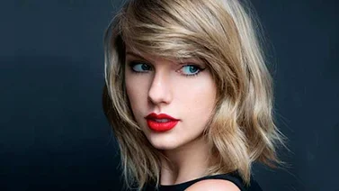 "Blank Space" lleva a la cima a Taylor Swift