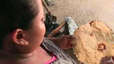 Mujer asegura que Cristo se manifestó en una de sus tostadas