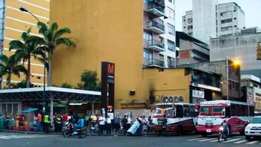 En las paradas de Capitolio cobran pasajes "como les da la gana"
