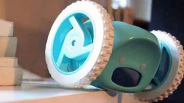 El reloj despertador que huye para que no lo apagues