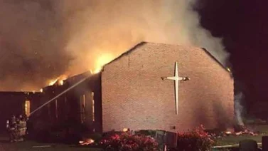 Incendian otra iglesia de afrodescendientes en EEUU