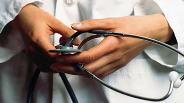Cancelarán compromisos laborales a médicos de Vargas
