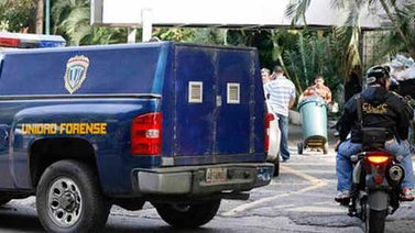 Asesinan de seis balazos a conductor de un Jeep