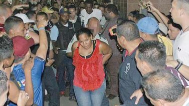 Detienen a pareja cuando intentaban robar en Centro Comercial de Puerto Ordaz