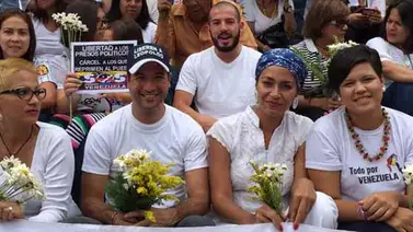 Opositores se congregaron en la Iglesia Chiquinquirá Opositores se congregaron en la Iglesia Chiquinquirá