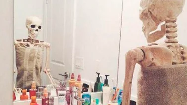 Skellie un esqueleto mega famoso en redes