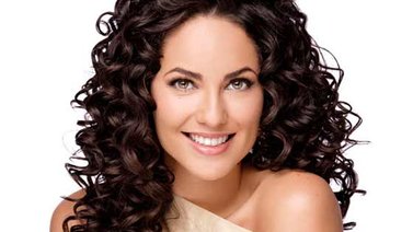 Bárbara Mori feliz por donar su cabello